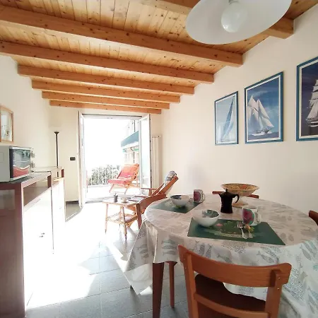 Appartamento Monia House Sea View *