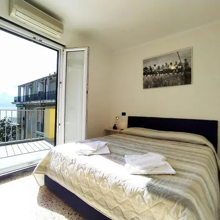 Monia House Sea View * ليفانتو