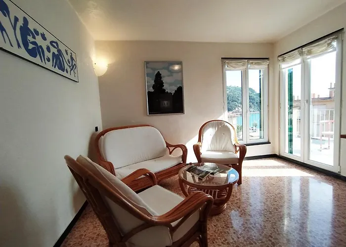 Monia House Sea View *