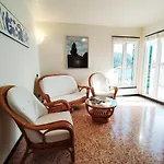 Monia House Sea View *