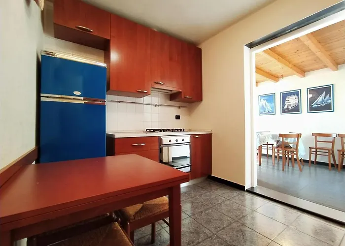 아파트 Monia House Sea View 레반토